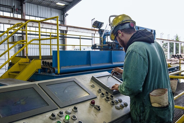 La ciberseguridad industrial, un chollo para los delincuentes: el 90% de las vulnerabilidades del sector en 2021 son de baja complejidad